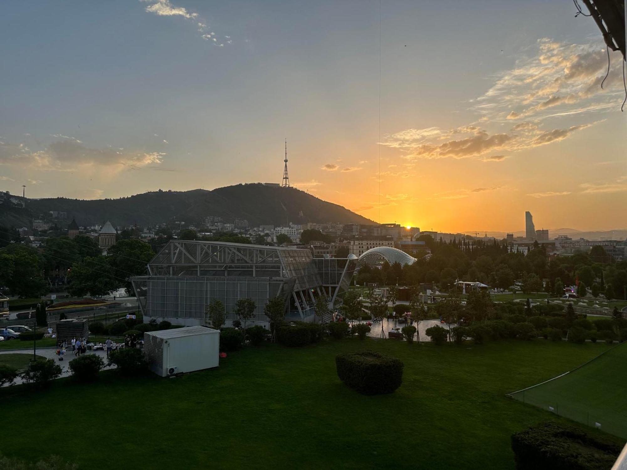 Hotel Rike Park Tiflis Exterior foto