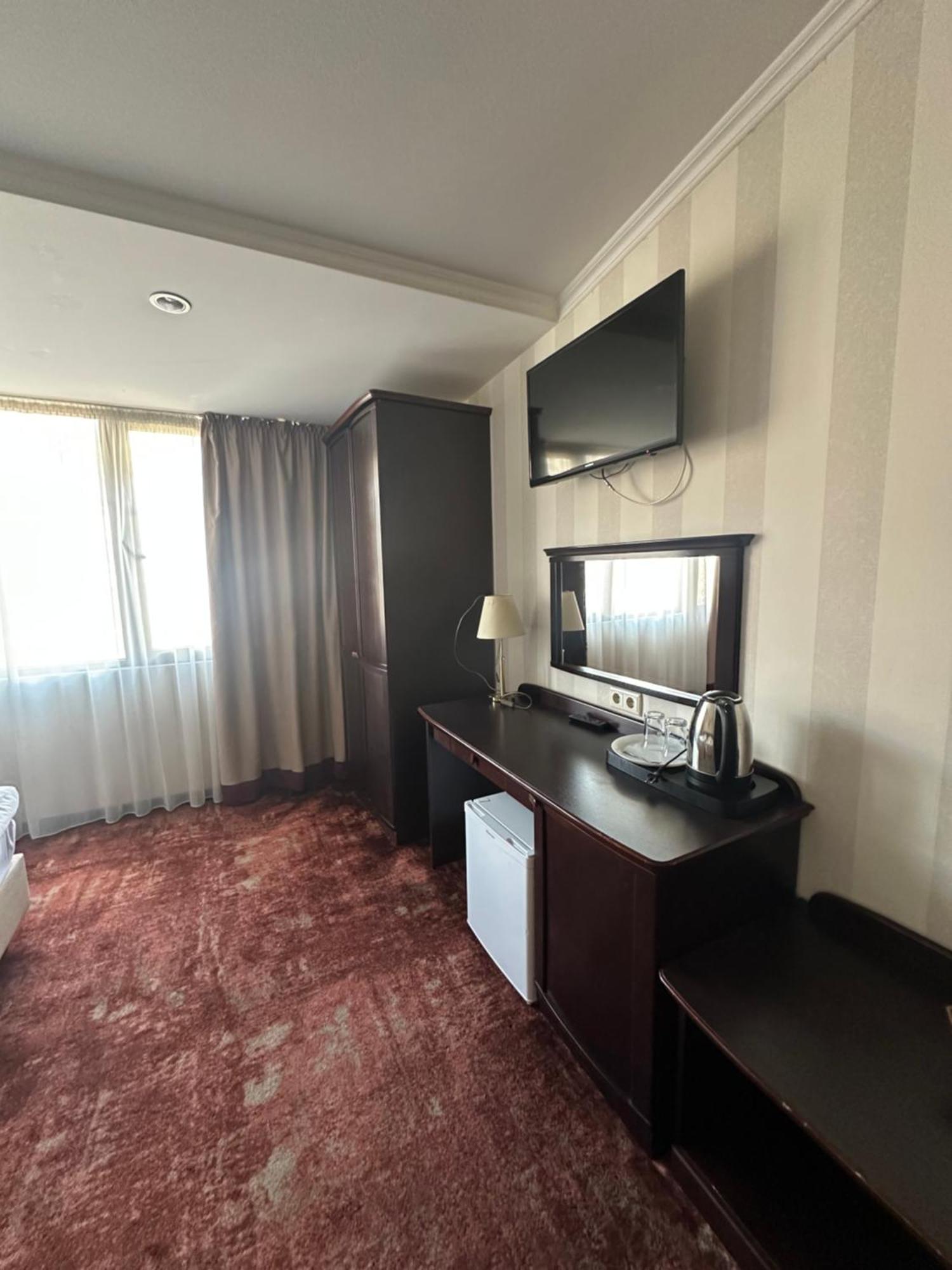 Hotel Rike Park Tiflis Exterior foto